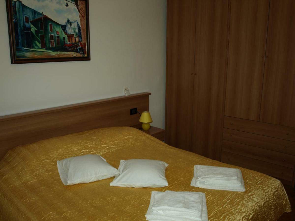 Apartment Branko With Free Parking Icici Luaran gambar