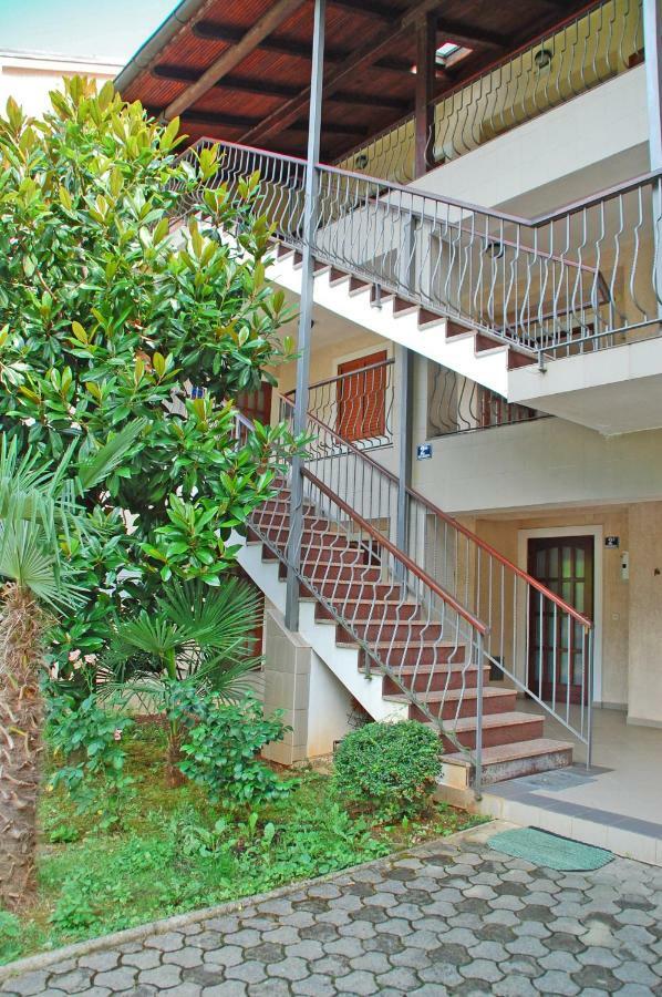 Apartment Branko With Free Parking Icici Luaran gambar