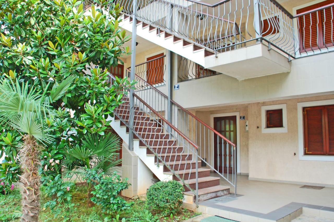 Apartment Branko With Free Parking Icici Luaran gambar