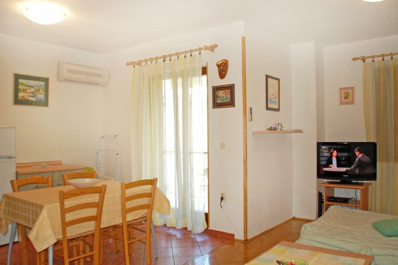Apartment Branko With Free Parking Icici Luaran gambar